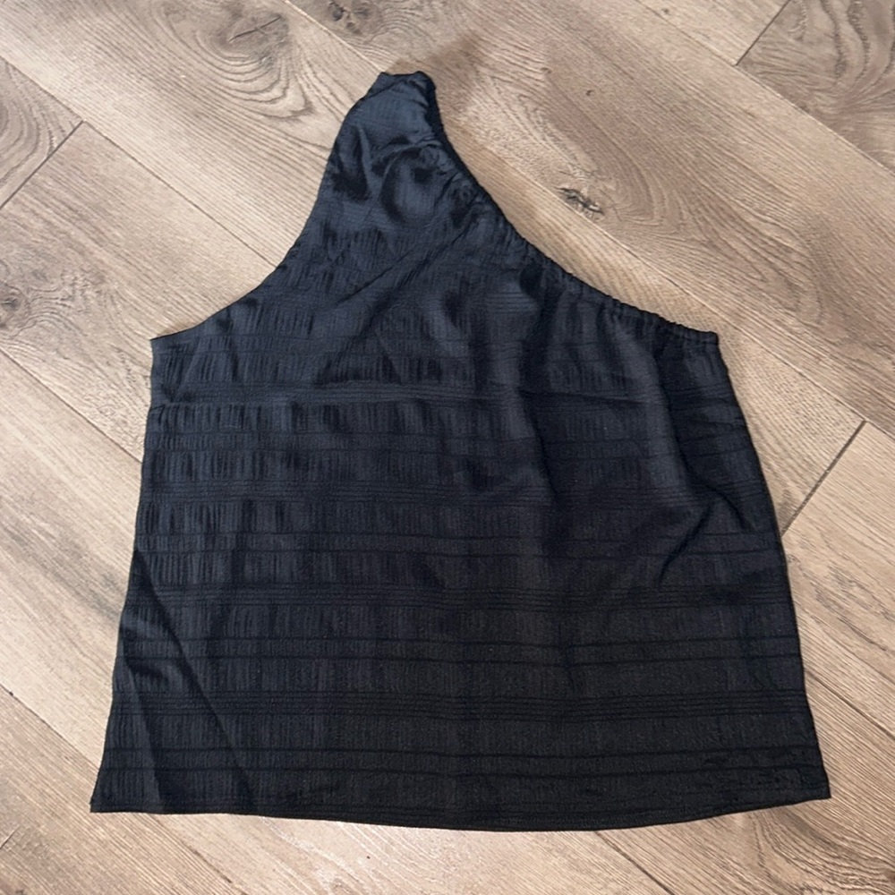 One Shoulder Summer Top size Medium NWOT